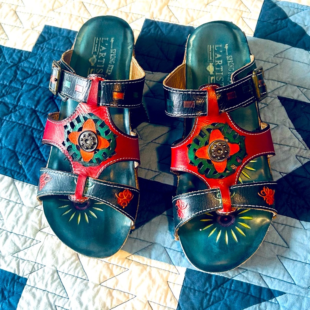 Spring Step Multicolor Strap Sandals by L’Artiste, size 6